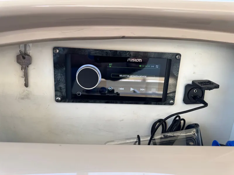 Slide: The Image of Sea Ray Sundancer 510 2001 - 47