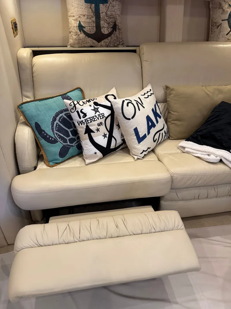 Slide: The Image of Sea Ray Sundancer 510 2001 - 69