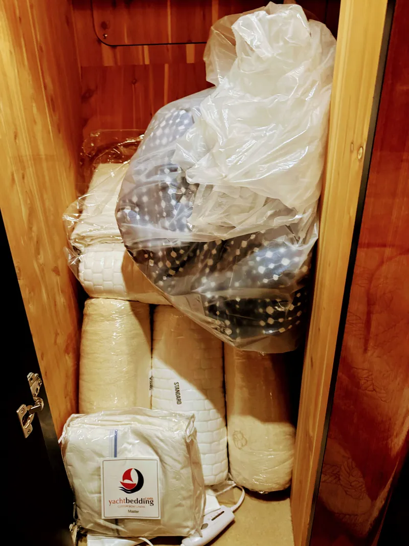 Slide: The Image of Sea Ray Sundancer 510 2001 - 86