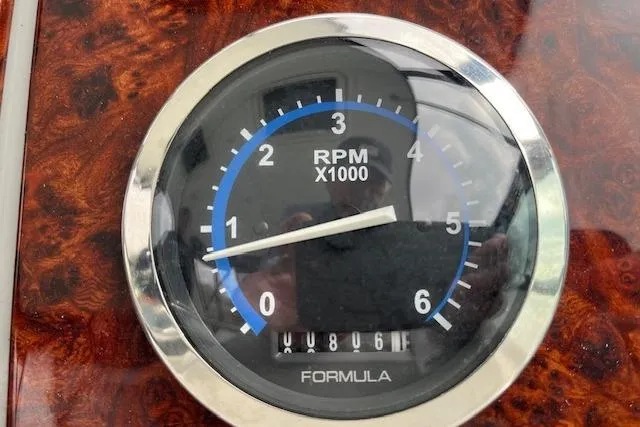 Slide: The Image of Tachometer of 2005 Formula 37 Performance Cruiser displaying RPM. - 26