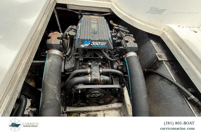 Slide: The Image of Engine compartment of a 2000 Carver 350 Mariner with 350 MAG MPI motor. - 39
