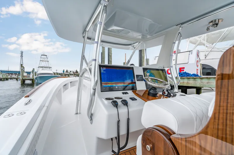 Slide: The Image of Front Runner 39 Center Console 2026 - 57