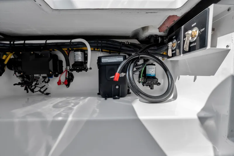 Slide: The Image of Front Runner 39 Center Console 2026 - 76