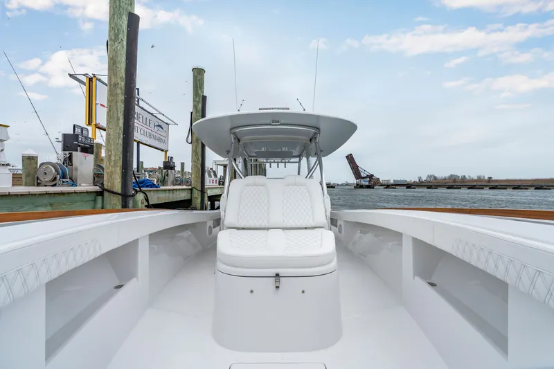 Slide: The Image of Front Runner 39 Center Console 2026 - 80