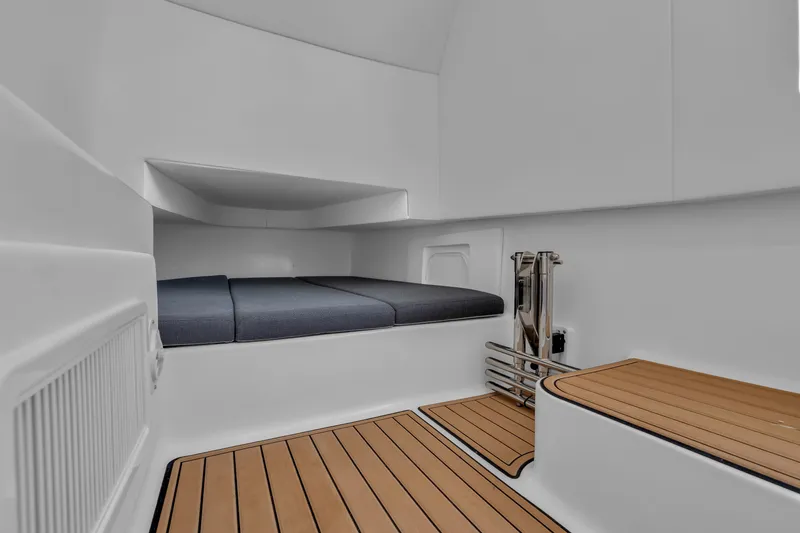 Slide: The Image of Front Runner 39 Center Console 2026 - 84