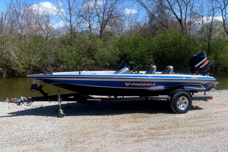 The Image of Phoenix Bass Boat 618 Pro 2013 - 0