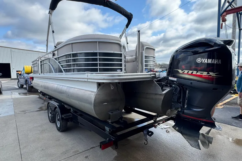 Slide: The Image of 2014 Bennington 2550GSRB pontoon boat with Yamaha VMAX engine on trailer. - 3