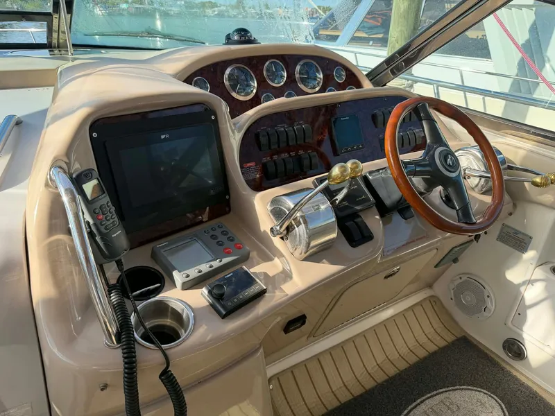 Slide: The Image of Sea Ray 360 Sundancer 2002 - 15
