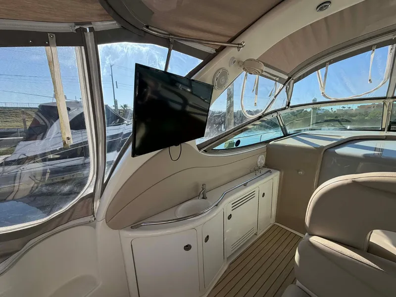 Slide: The Image of Sea Ray 360 Sundancer 2002 - 16