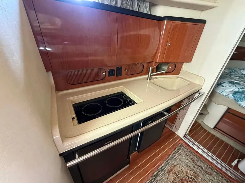 Slide: The Image of Sea Ray 360 Sundancer 2002 - 22