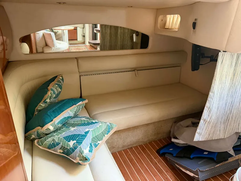 Slide: The Image of Sea Ray 360 Sundancer 2002 - 23