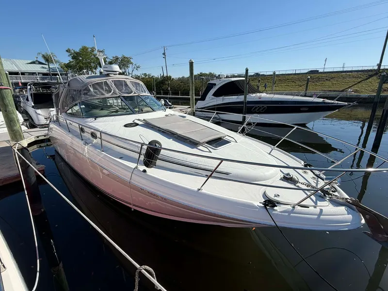 Slide: The Image of Sea Ray 360 Sundancer 2002 - 32