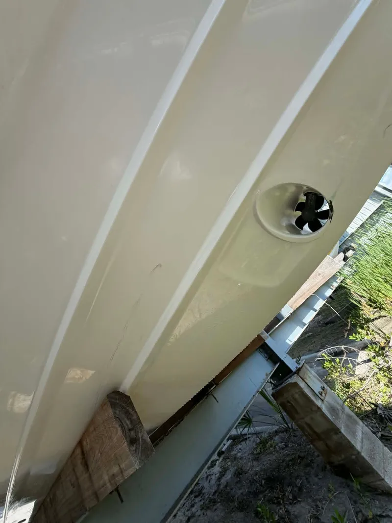 Slide: The Image of Regal 28 Express 2016 - 5