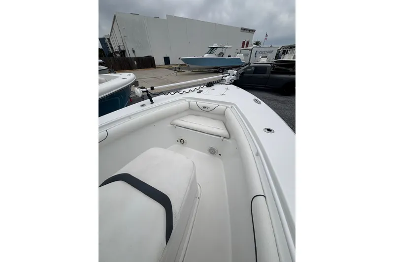 Slide: The Image of 2017 Sea Hunt Gamefish 30 boat interior with seating and equipment. - 11