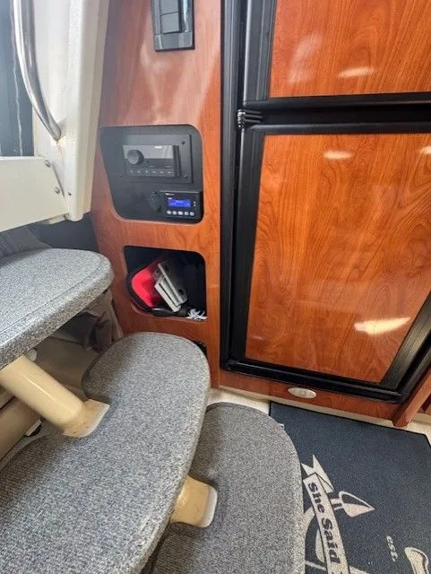 Slide: The Image of Larson Cabrio 370 2006 - 17