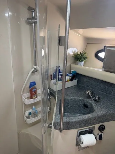 Slide: The Image of Larson Cabrio 370 2006 - 23