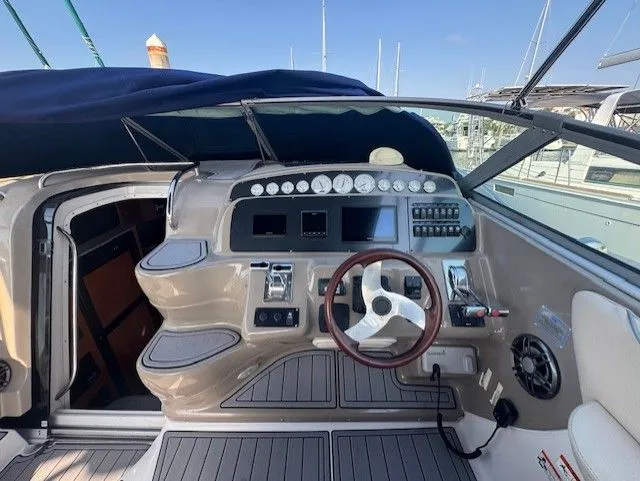 Slide: The Image of Larson Cabrio 370 2006 - 28