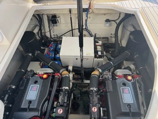 Slide: The Image of Larson Cabrio 370 2006 - 38