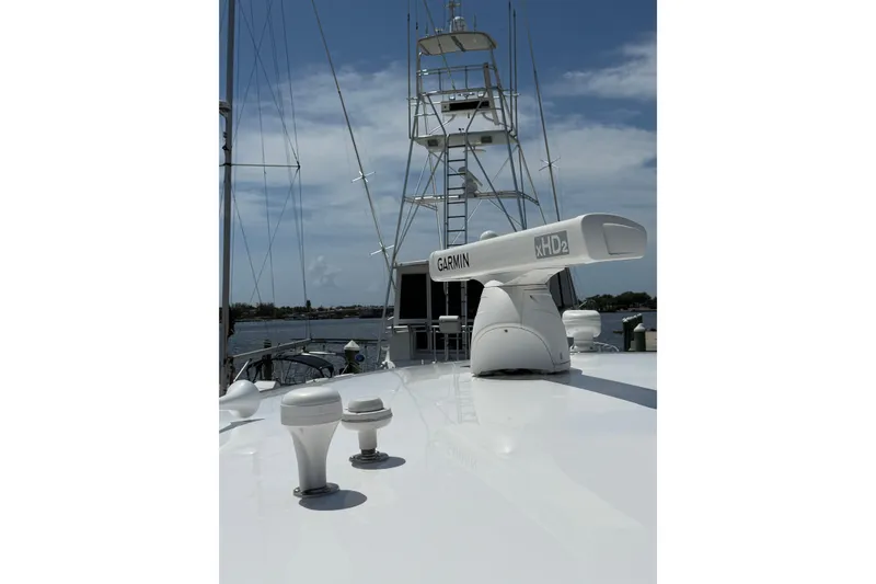 Slide: The Image of 2015 Intrepid 400 Cuddy boat with Garmin xHD2 radar on deck. - 36