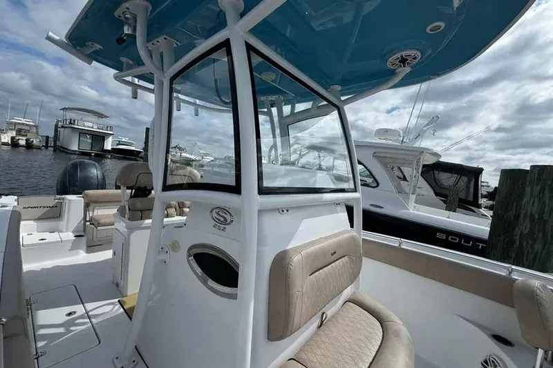 Slide: The Image of 2020 Sportsman Open 252 Center Console 4 - 4