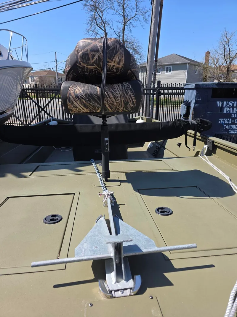 Slide: The Image of Lund Predator 2070 CC 2024 - 10