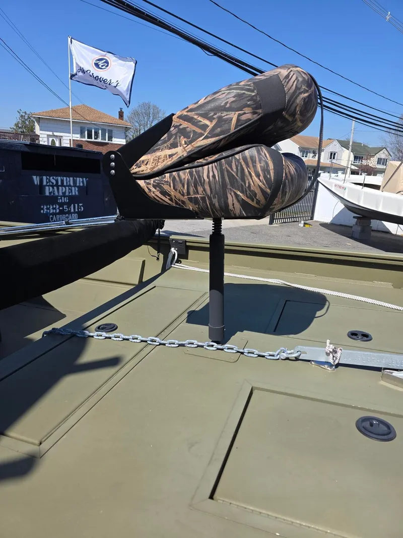 Slide: The Image of Lund Predator 2070 CC 2024 - 12