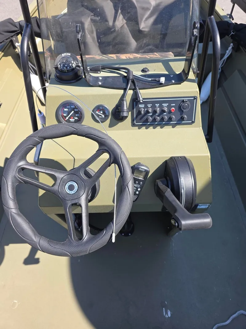 Slide: The Image of Lund Predator 2070 CC 2024 - 17