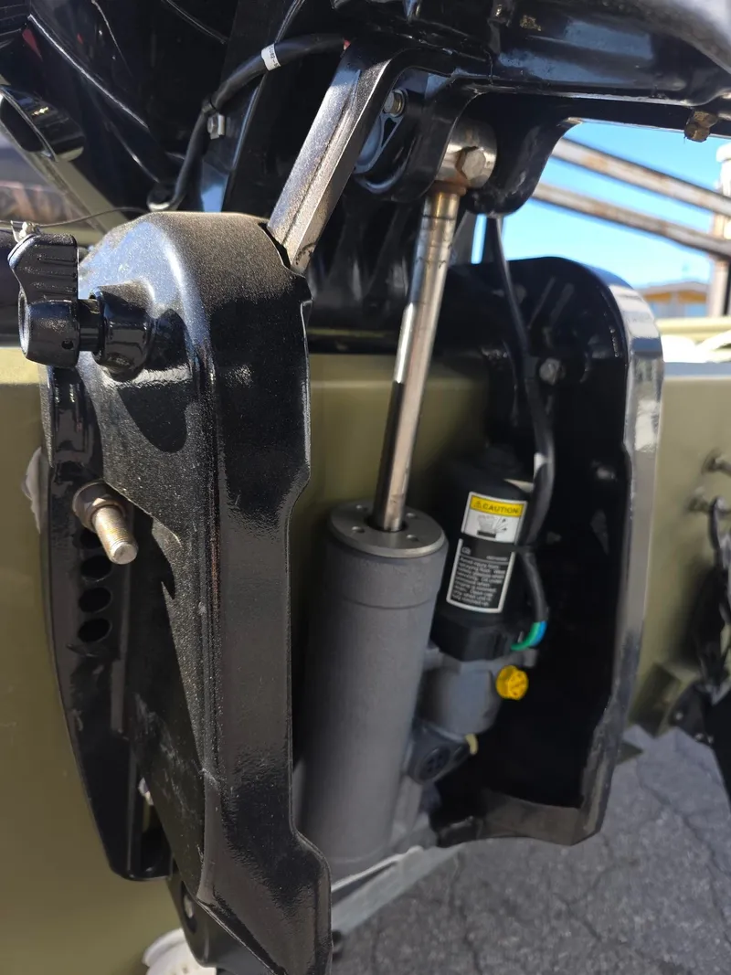 Slide: The Image of Lund Predator 2070 CC 2024 - 9