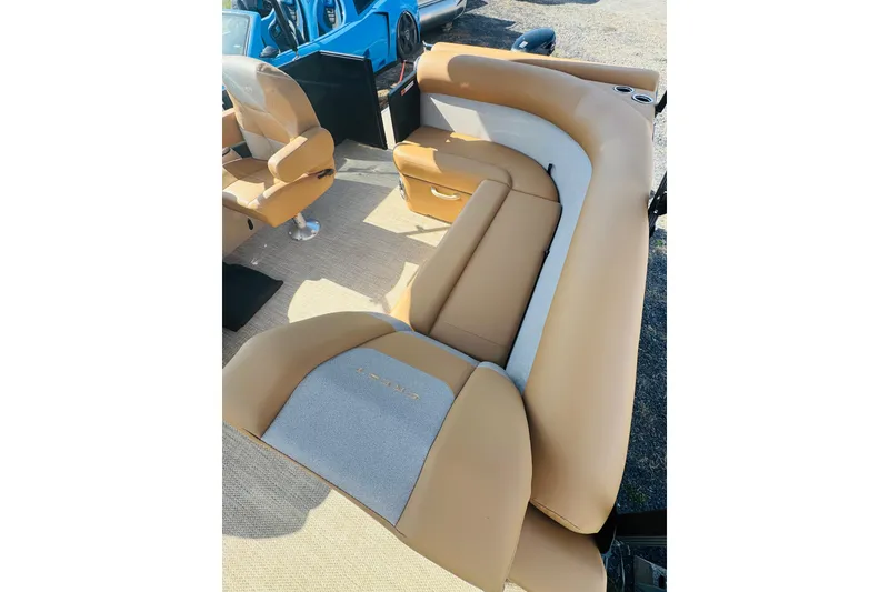 Slide: The Image of Luxurious seating on 2026 Crest Conquest SE 200 Cruise pontoon boat. - 10