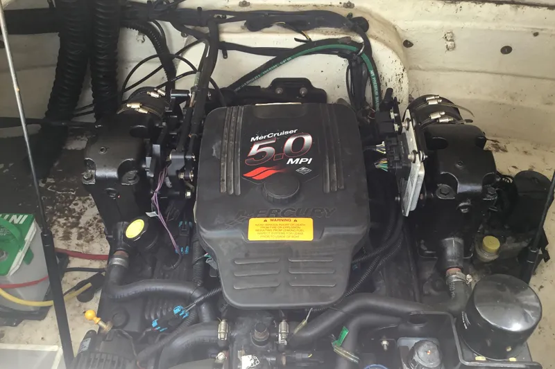 Slide: The Image of Engine compartment of a 2005 Chaparral Sunesta 216 with MerCruiser 5.0 MPI engine. - 14