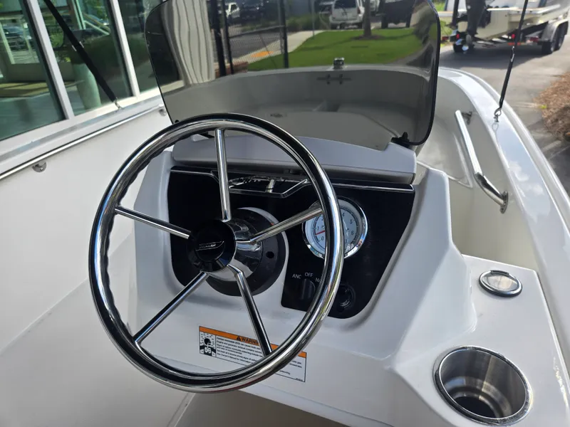 Slide: The Image of Boston Whaler 130 Super Sport 2027 - 5