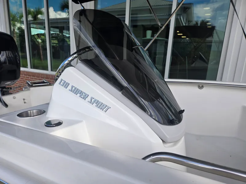 Slide: The Image of Boston Whaler 130 Super Sport 2027 - 7