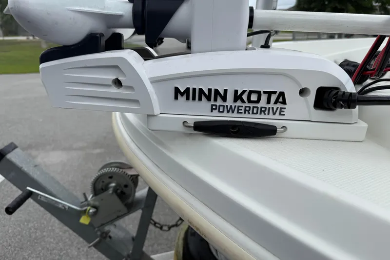 Slide: The Image of Minn Kota PowerDrive on 2023 Hurricane SunDeck Sport 185 OB boat, close-up view. - 8