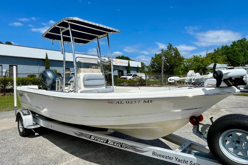 Slide: The Image of 2016 Bulls Bay 2000 boat on trailer at Bluewater Yacht Sales. - 5