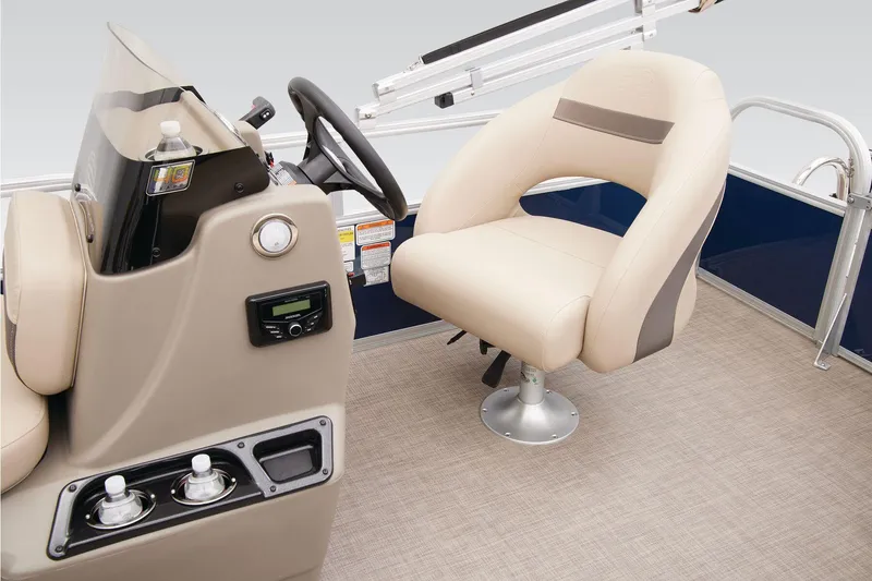 Slide: The Image of Manufacturer Provided Image: Sun Tracker BASS BUGGY 16 XL SELECT - 25