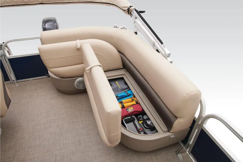 Slide: The Image of Manufacturer Provided Image: Sun Tracker BASS BUGGY 16 XL SELECT - 31