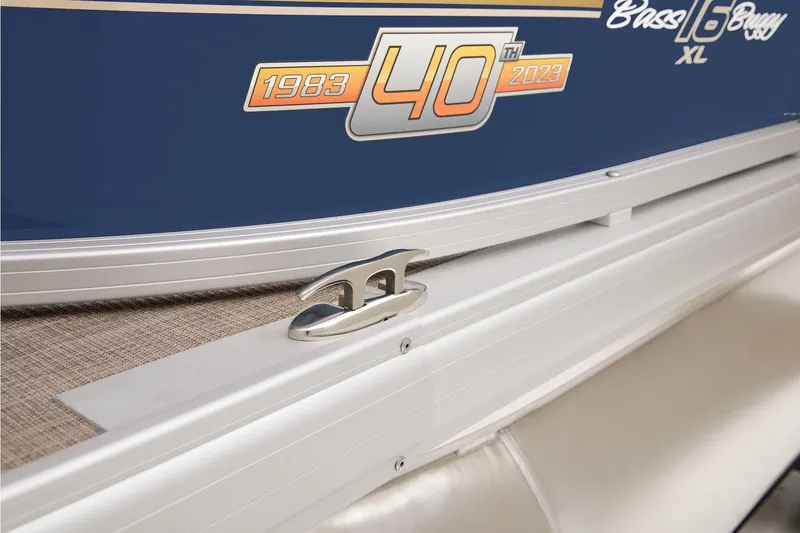 Slide: The Image of Manufacturer Provided Image: Sun Tracker BASS BUGGY 16 XL SELECT - 38