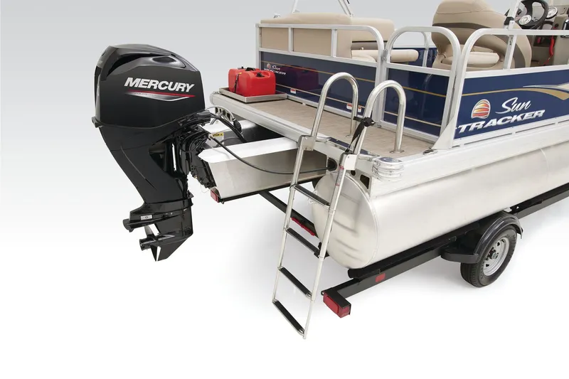 Slide: The Image of Manufacturer Provided Image: Sun Tracker BASS BUGGY 16 XL SELECT - 40