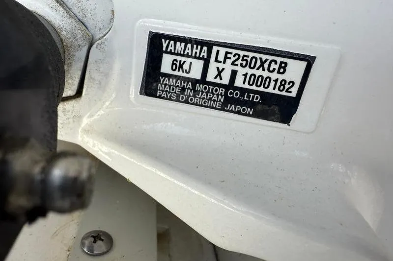 Slide: The Image of Yamaha LF250XCB engine label on 2022 Tidewater 272 LXF boat. - 40