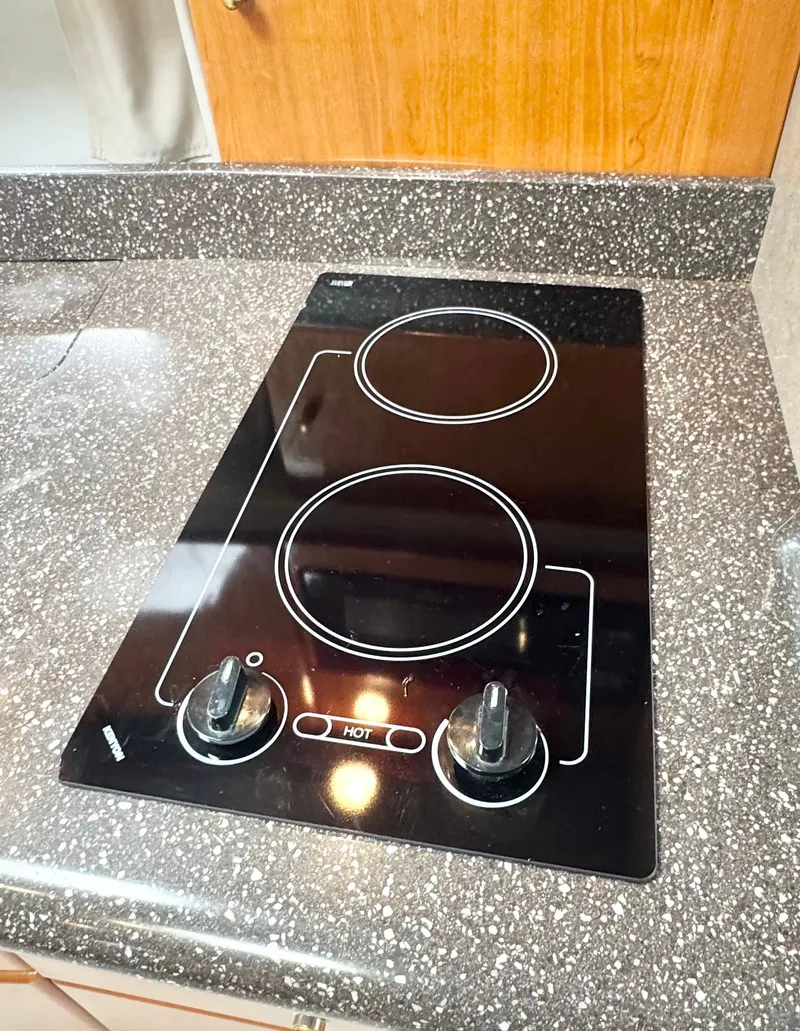 Slide: The Image of Glass ceramic cooktop on a 2004 Formula 37 Performance Cruiser. - 30