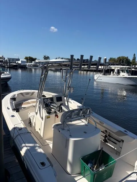 Slide: The Image of Pioneer 197 Sportfish 2015 - 2