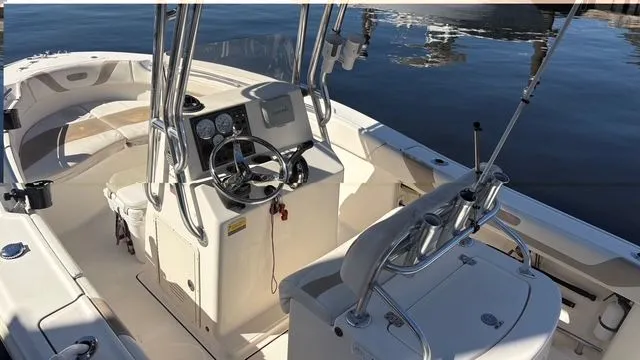 Slide: The Image of Pioneer 197 Sportfish 2015 - 4