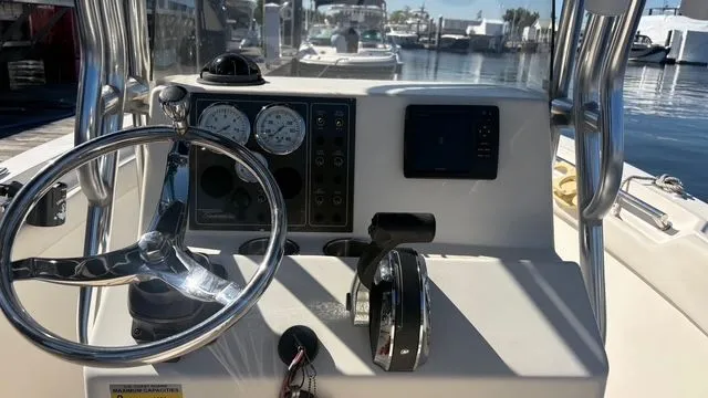 Slide: The Image of Pioneer 197 Sportfish 2015 - 7