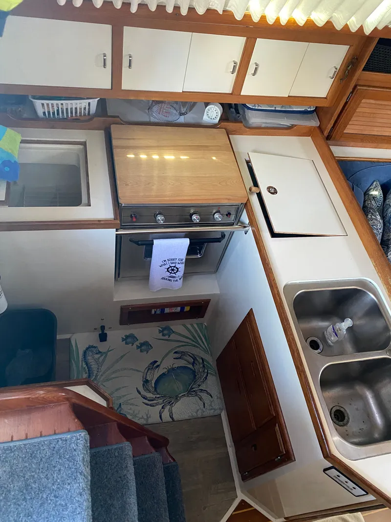 Slide: The Image of Catalina 36 1993 - 11