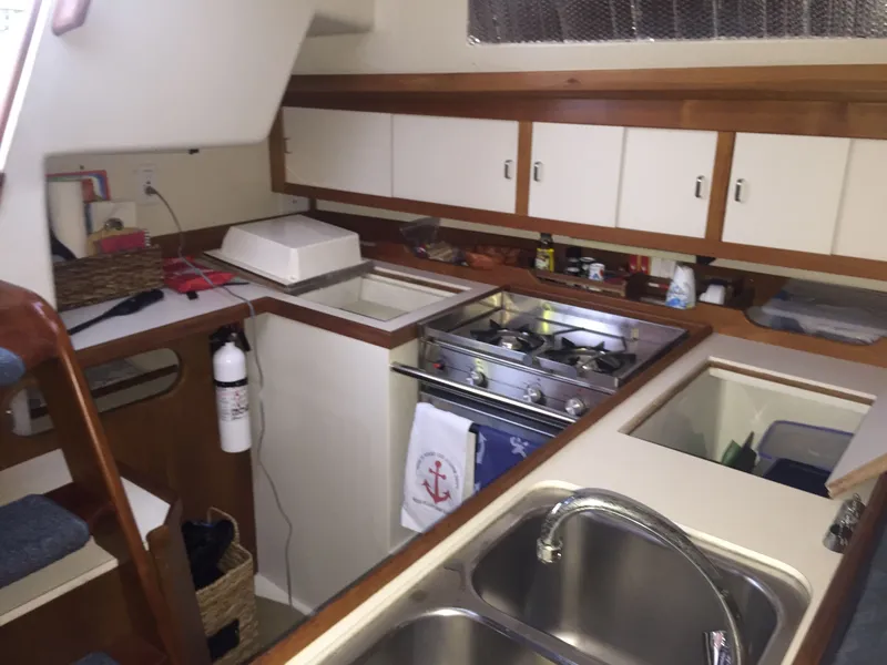 Slide: The Image of Catalina 36 1993 - 15