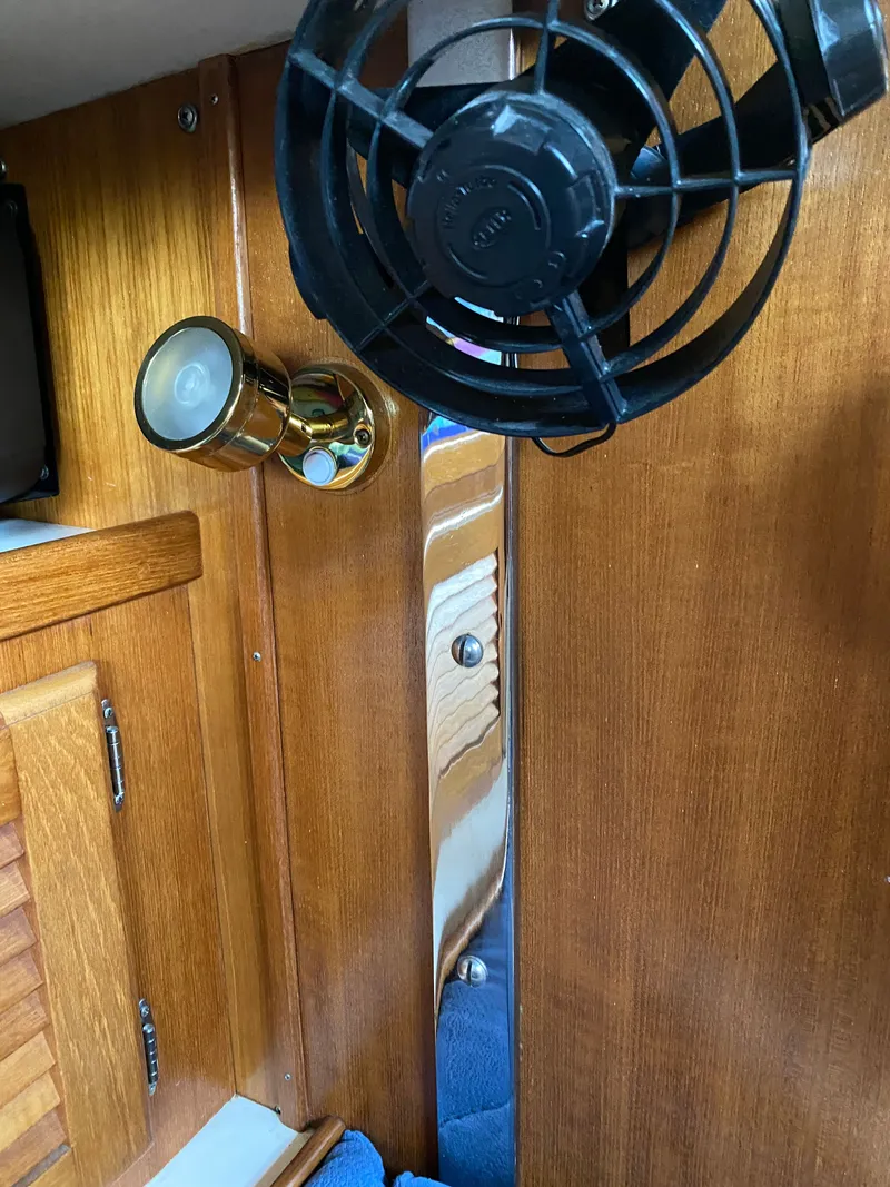 Slide: The Image of Catalina 36 1993 - 19