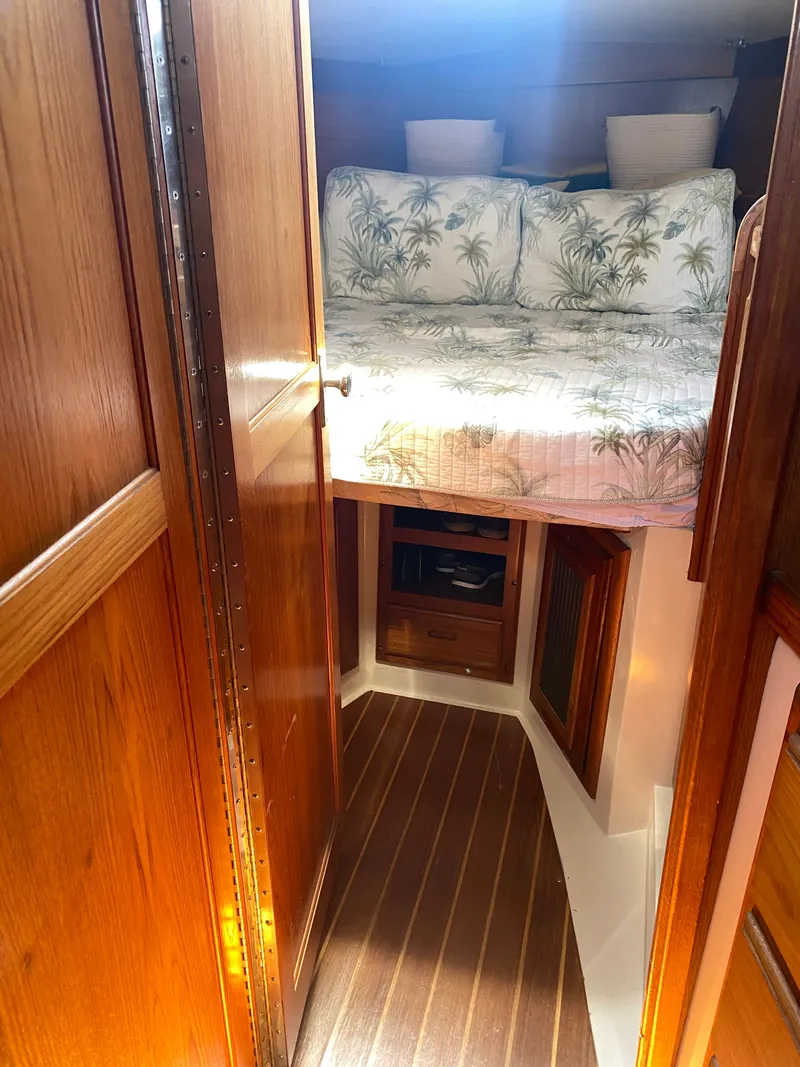 Slide: The Image of Catalina 36 1993 - 21