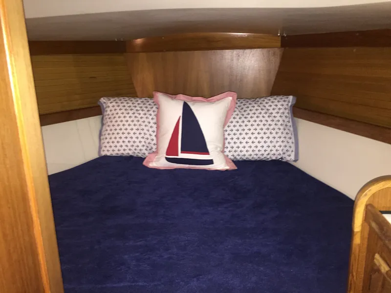 Slide: The Image of Catalina 36 1993 - 30