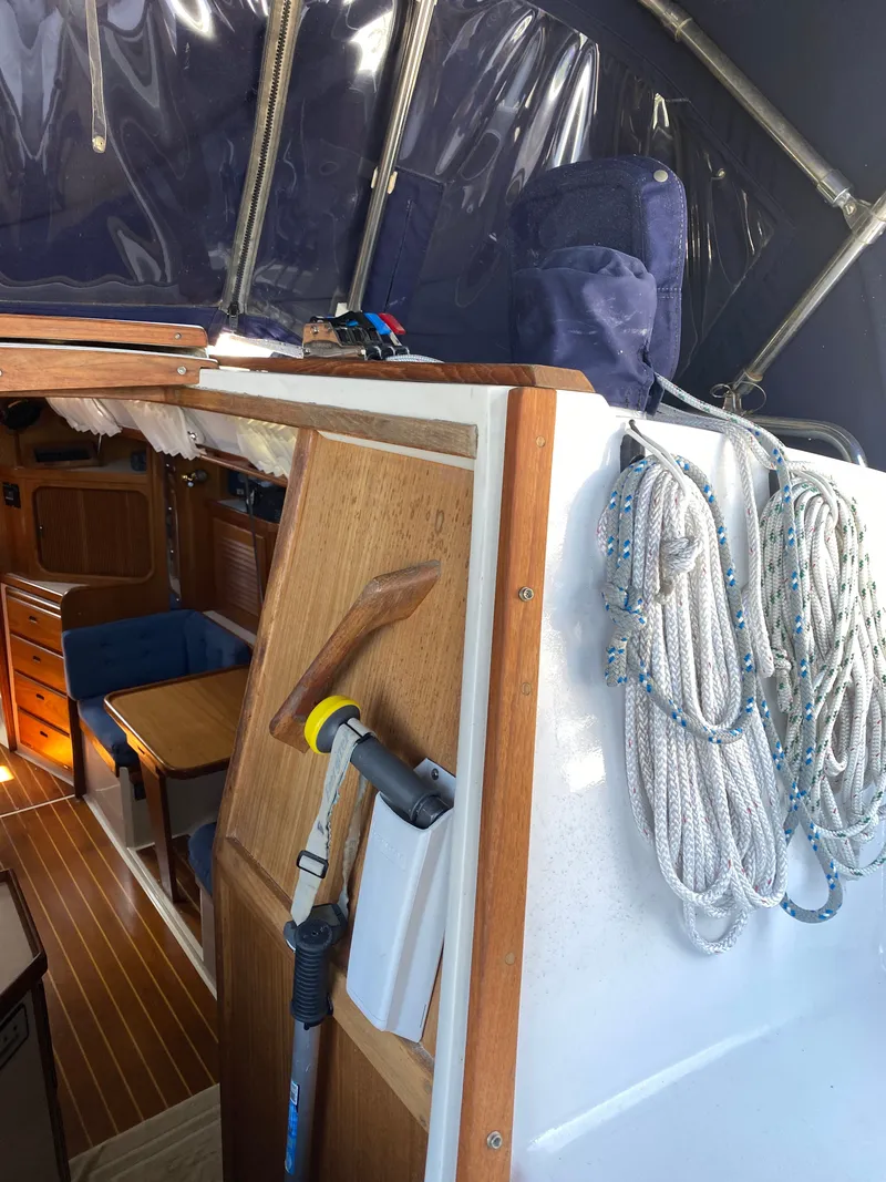 Slide: The Image of Catalina 36 1993 - 9