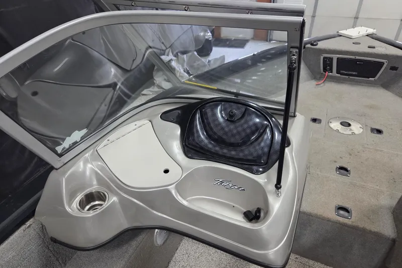 Slide: The Image of 2010 Tracker Targa V-18 WT boat interior with windshield and dashboard. - 8